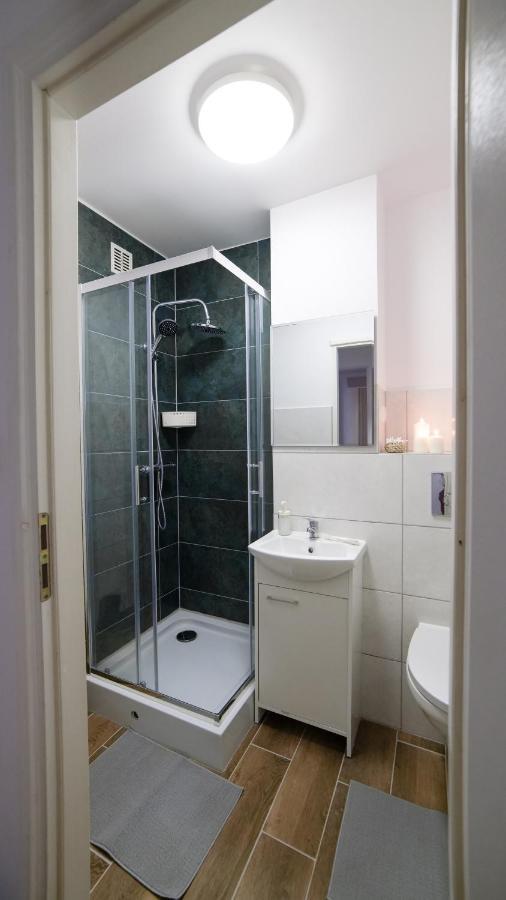 Wow Rooms Varsovie Extérieur photo